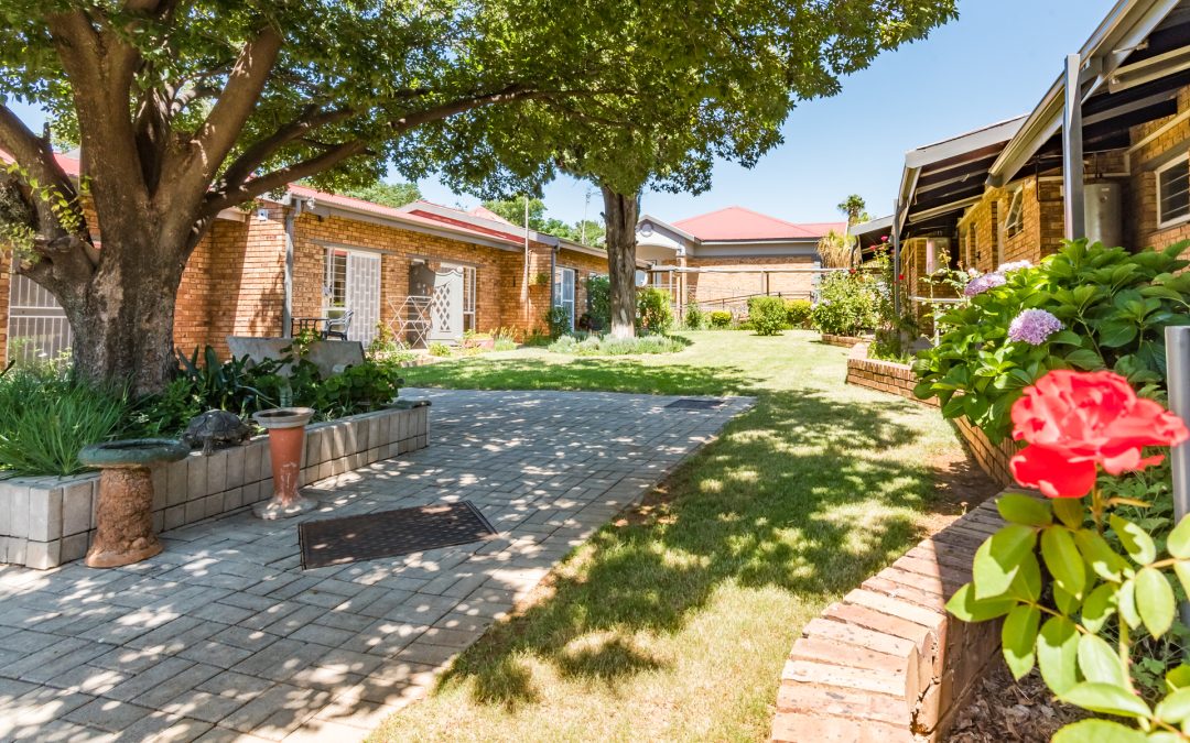 2 x Bachelor Flats available at Elandshaven